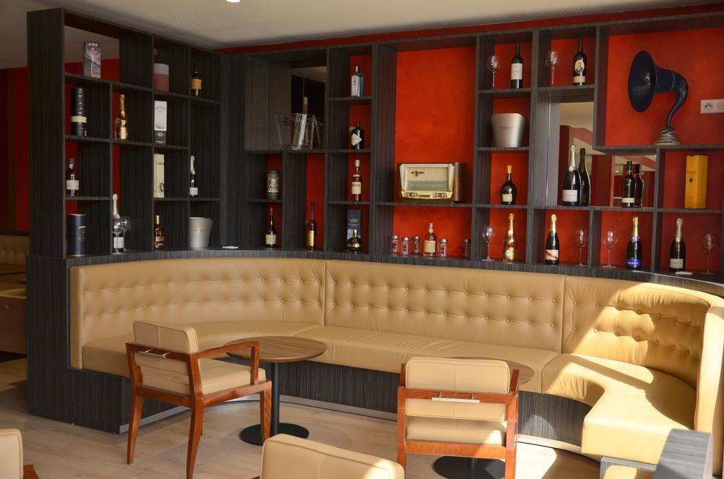 Le Grand Hotel Μομπέζ Εξωτερικό φωτογραφία