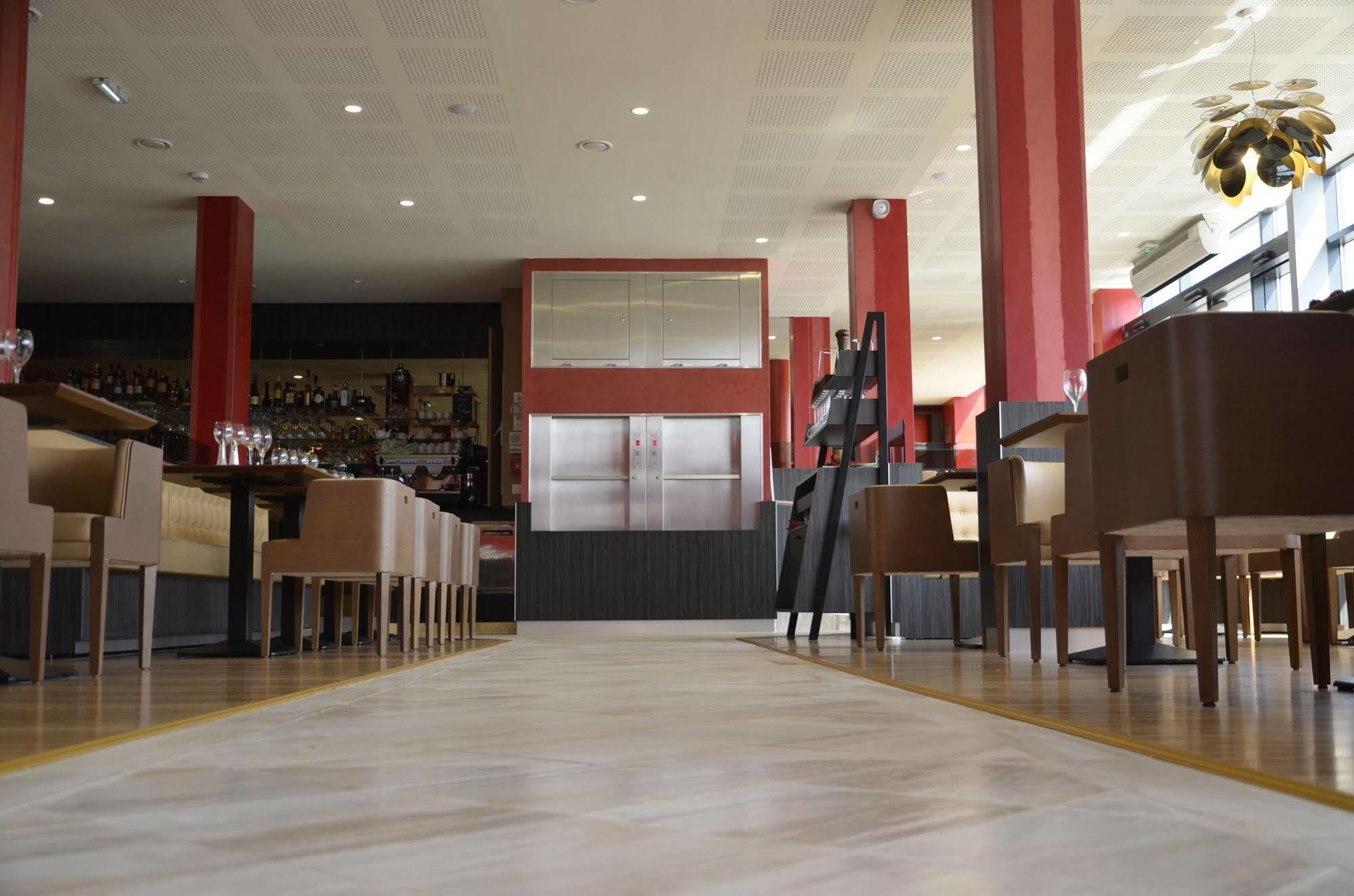 Le Grand Hotel Μομπέζ Εξωτερικό φωτογραφία