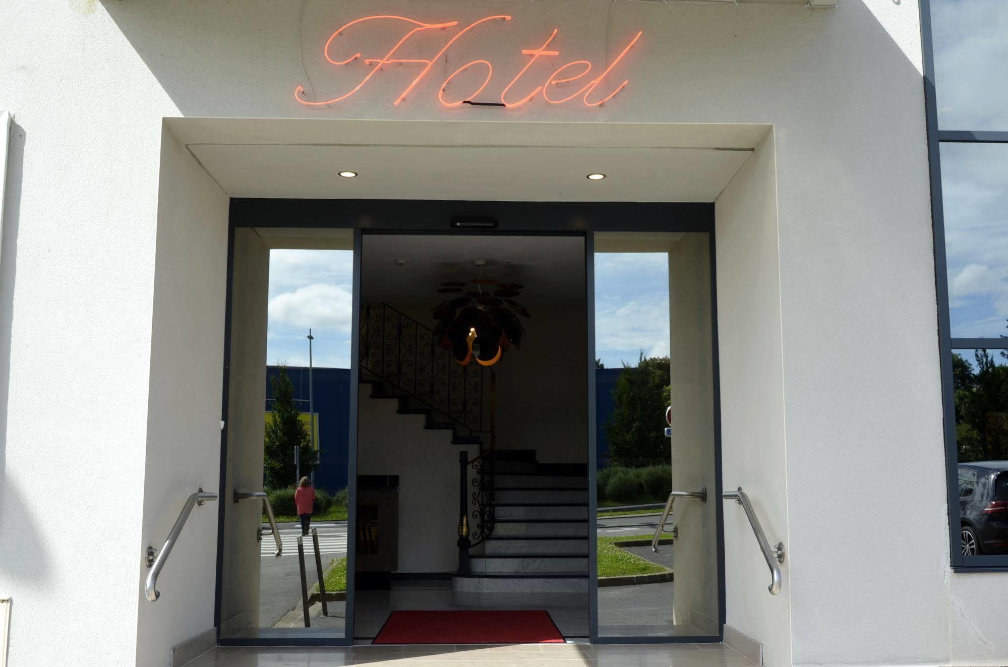 Le Grand Hotel Μομπέζ Εξωτερικό φωτογραφία